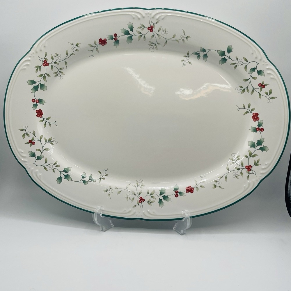 Pfaltzgraff Winterberry Large Christmas Serving Platter EUC